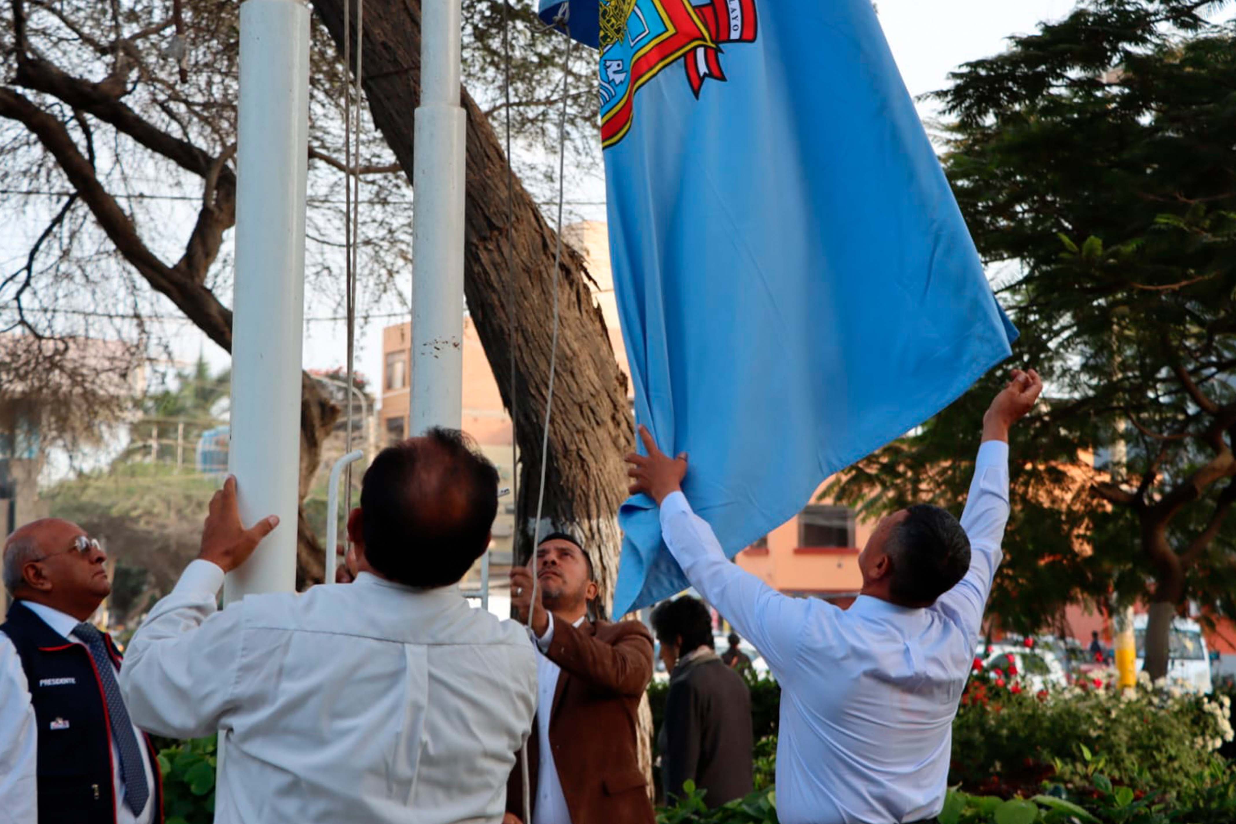 IZAMIENTO DE LAS BANDERA EN EL MES DE JUNIO 2024